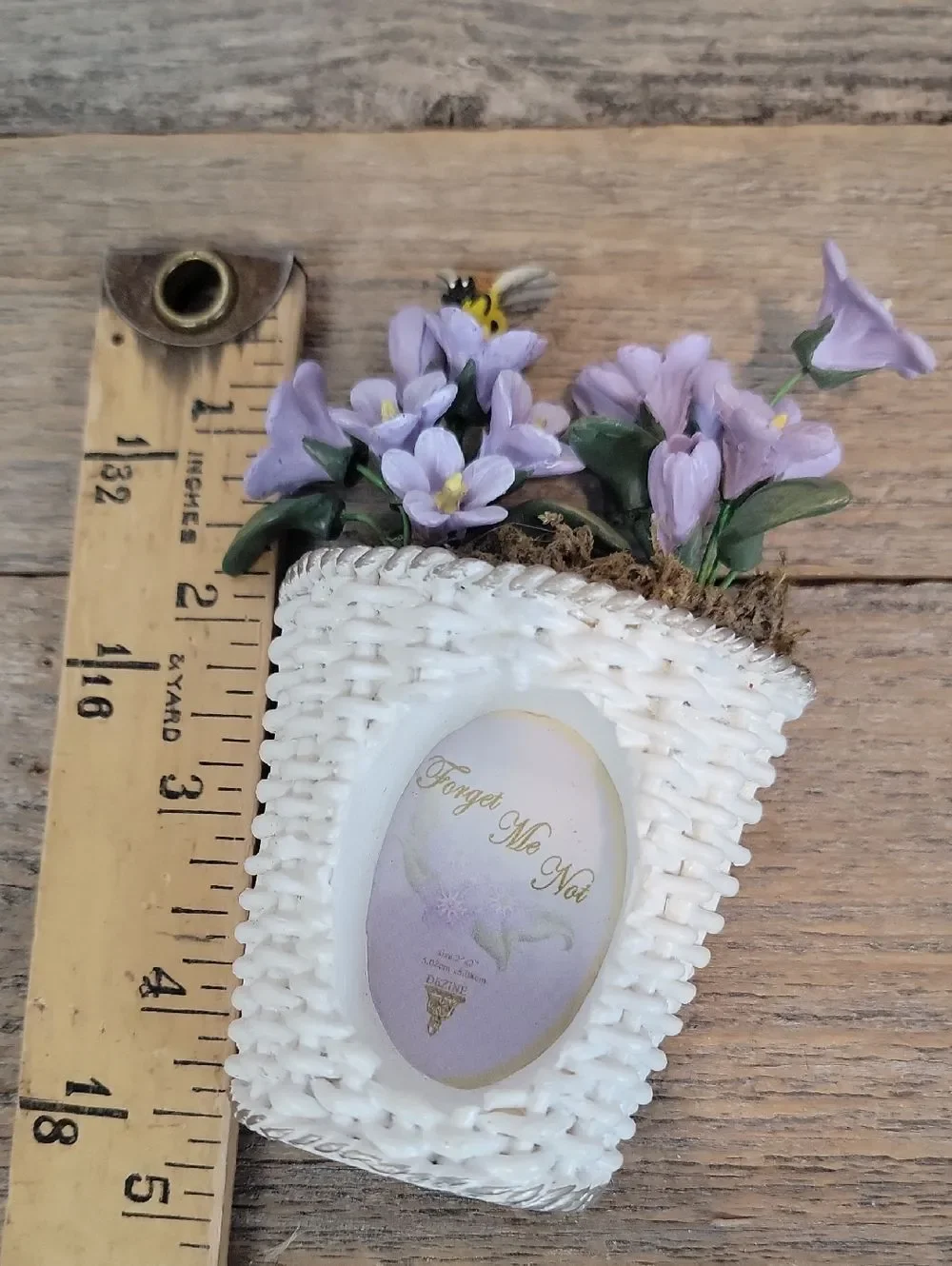 Dezine Picture Frame Collectible Forget Me Not Floral Basket Vase Miniature